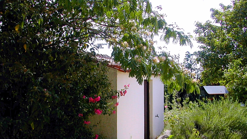 Laundry next to Entrance