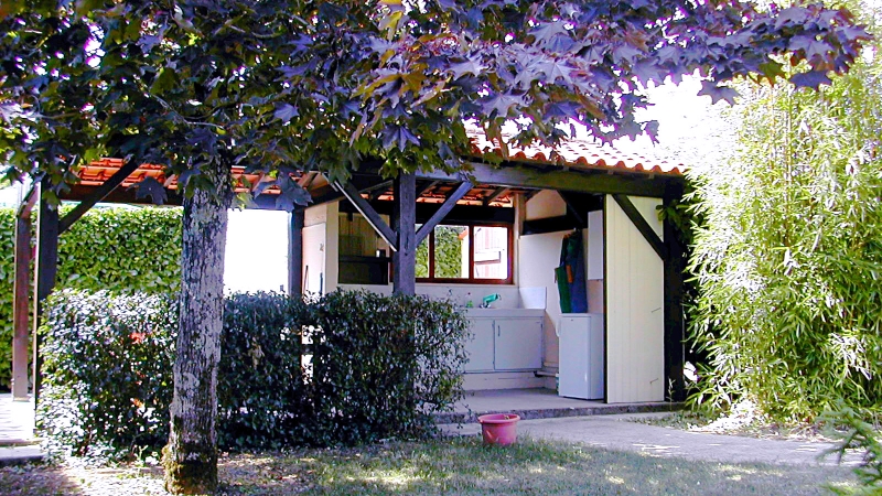 Summer Kitchen behind the Solar Heated Pool - Click for bigger image in new window
